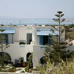 Kapares & Apartment Agia Anna (Naxos)