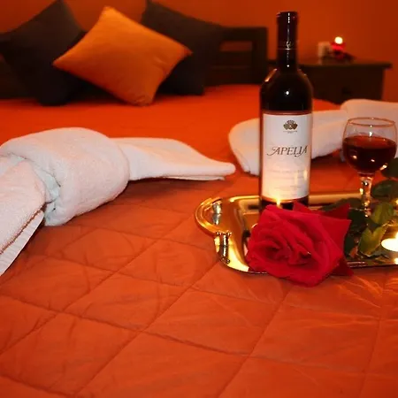 καπαρές ενοικιαζόμενα *